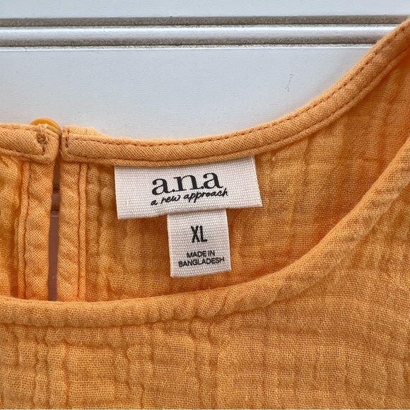 Sleeveless Flowy top Size XLarge NEW - Picture 8 of 10